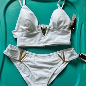 New with tags white Victoria’s Secret bikini in size xs
